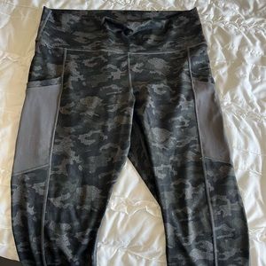Fabletics On-The-Go Active Leggings